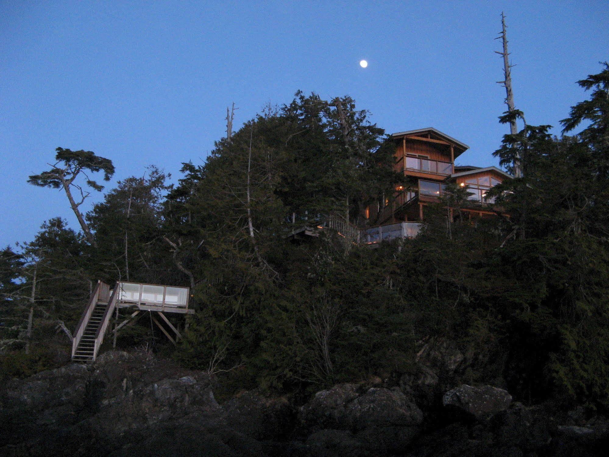Reef Point Oceanfront Bed And Breakfast Ucluelet Exterior foto