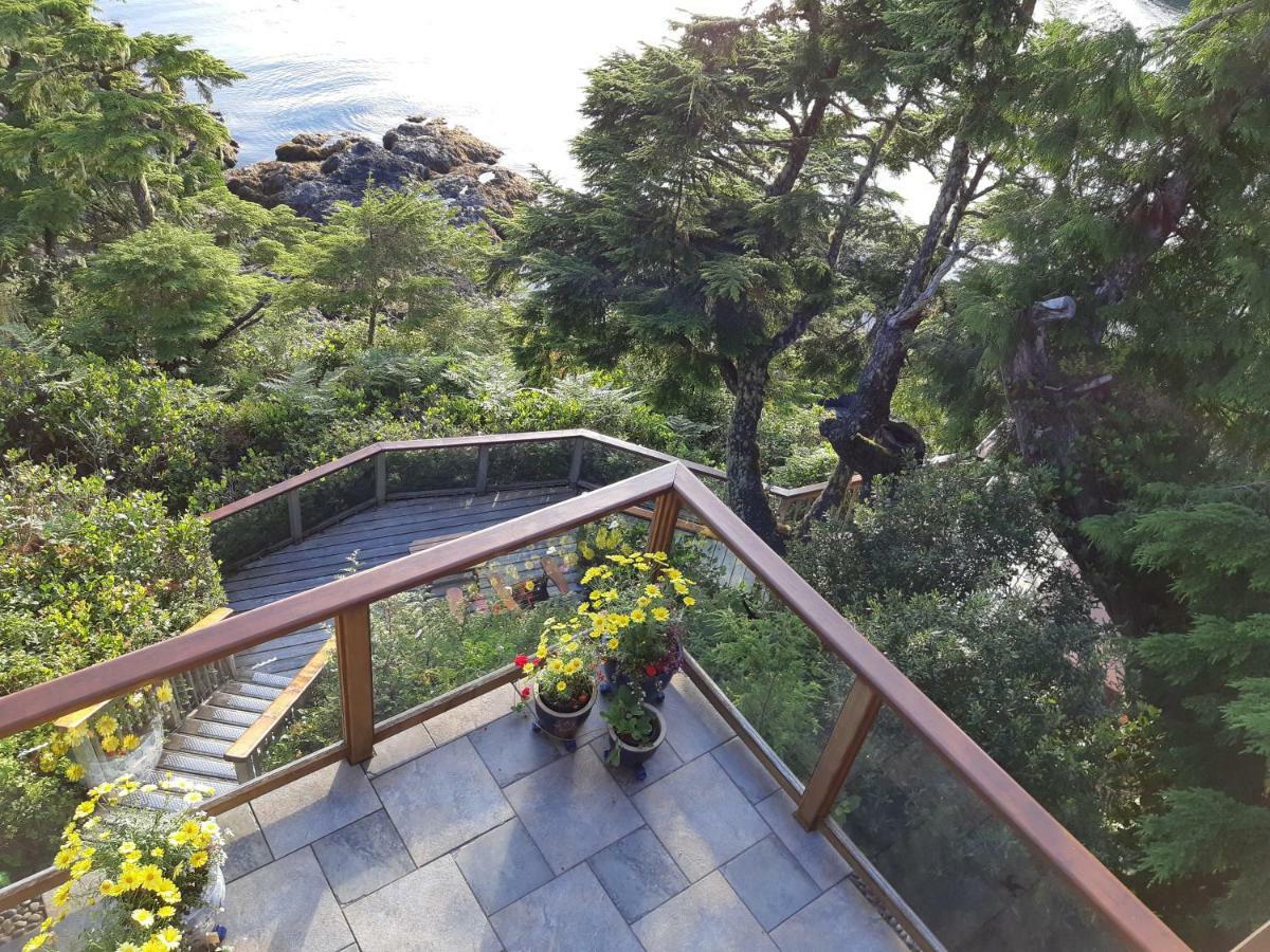 Reef Point Oceanfront Bed And Breakfast Ucluelet Exterior foto